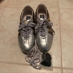 Dolge &Gabbana Gold And Silver Sneakers Size:10.5.